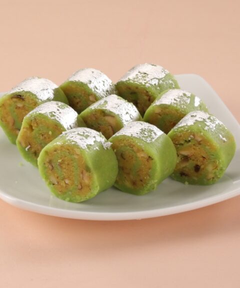 Kaju Pista Roll